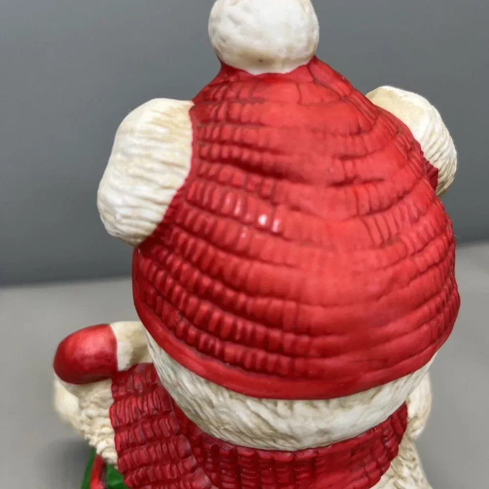 Vintage Christmas Musical Windup Turning Ceramic Polar Bear Music Box Toyland